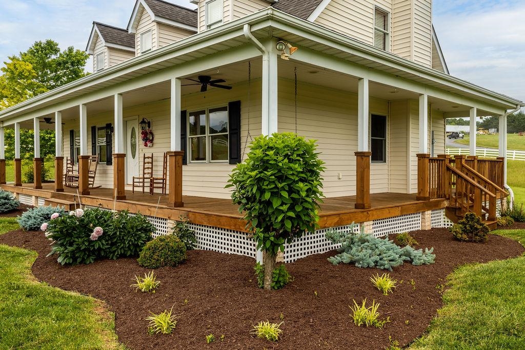 3008 SPRING HILL RD, STAUNTON, Virginia 24401, 4 Bedrooms Bedrooms, ,2 BathroomsBathrooms,Residential,3008 SPRING HILL RD,664900 MLS # 664900