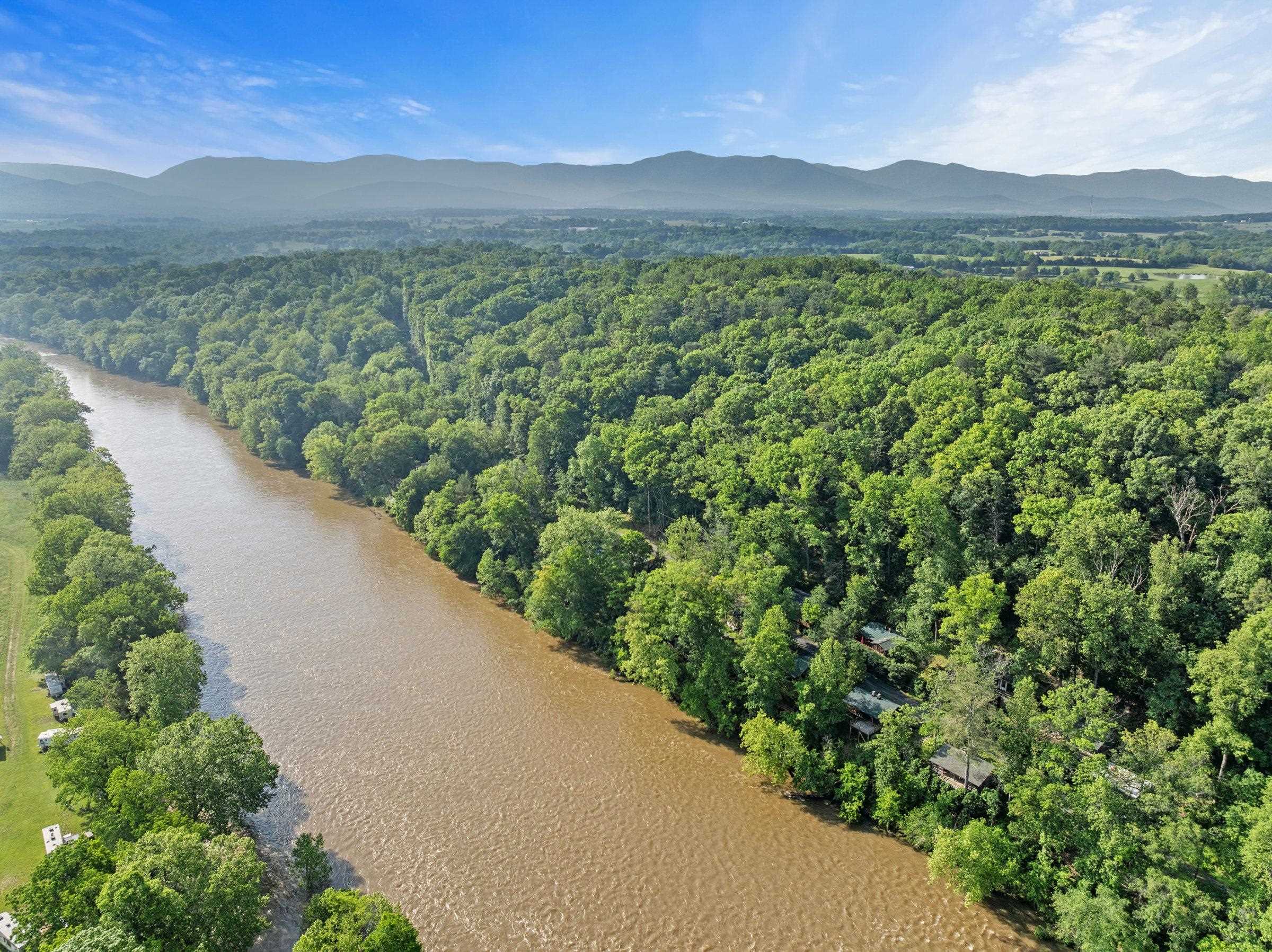935 RIVER LODGE RD, LURAY, Virginia 22835, 2 Bedrooms Bedrooms, ,1 BathroomBathrooms,Residential,935 RIVER LODGE RD,664901 MLS # 664901