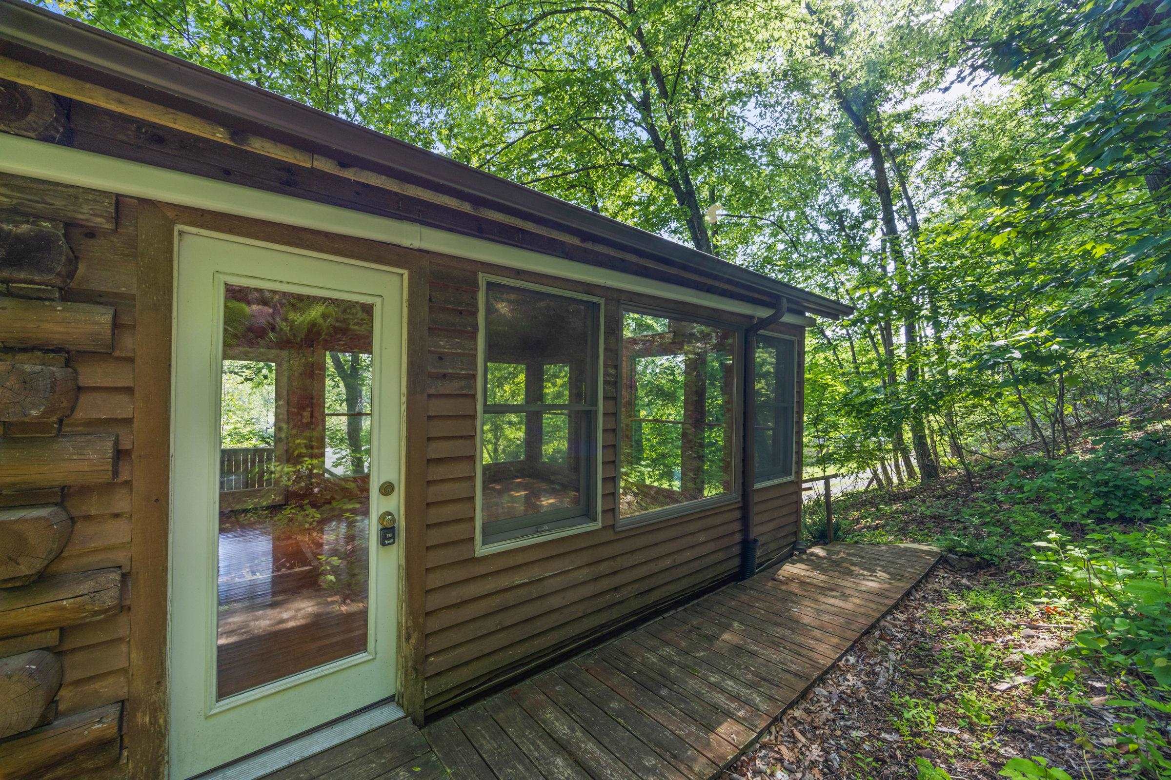 935 RIVER LODGE RD, LURAY, Virginia 22835, 2 Bedrooms Bedrooms, ,1 BathroomBathrooms,Residential,935 RIVER LODGE RD,664901 MLS # 664901