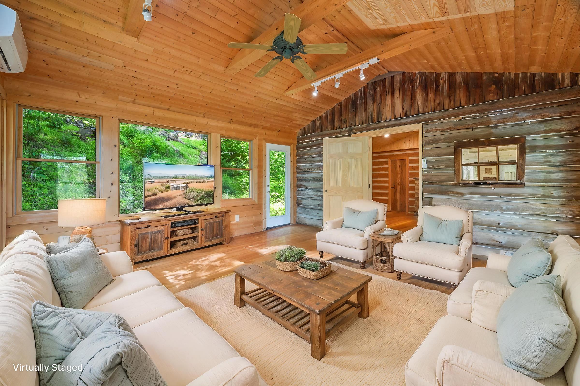 Potential second bedroom, dining, or family room