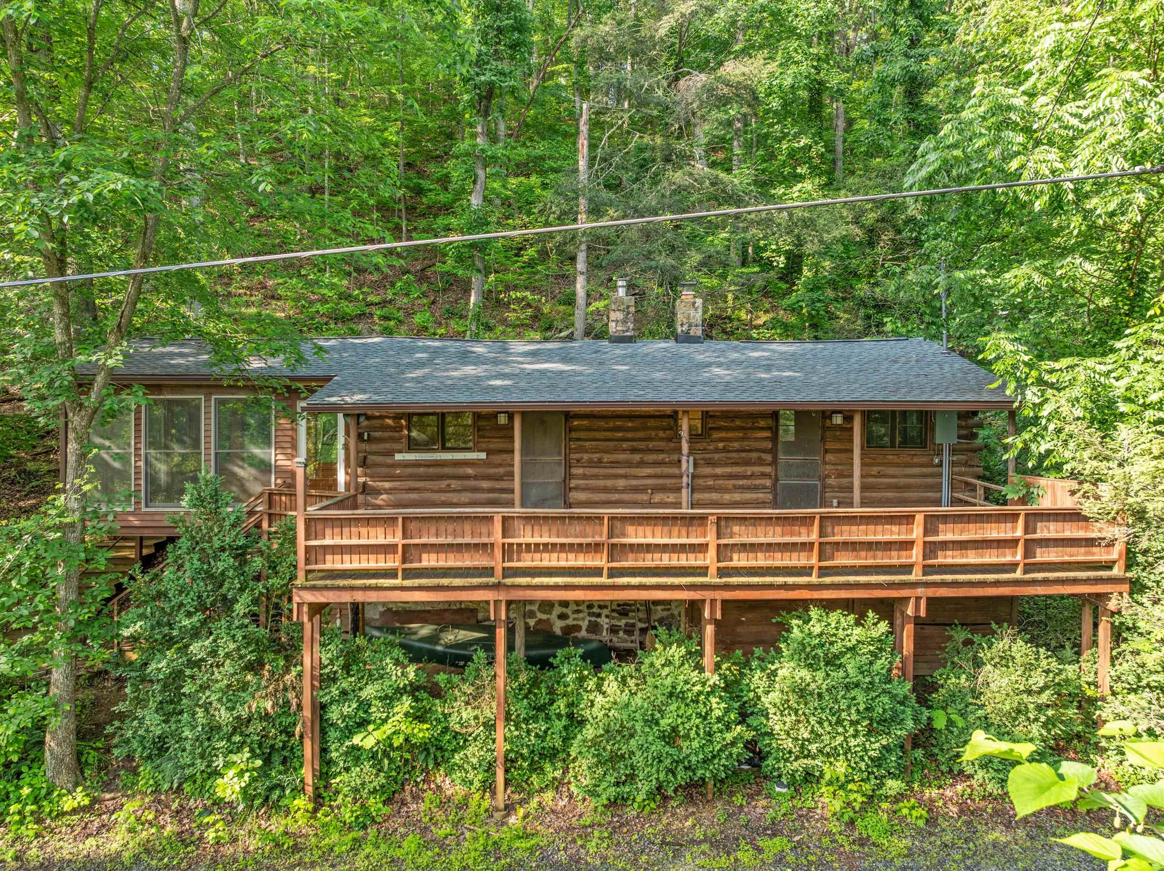 935 RIVER LODGE RD, LURAY, Virginia 22835, 2 Bedrooms Bedrooms, ,1 BathroomBathrooms,Residential,935 RIVER LODGE RD,664901 MLS # 664901