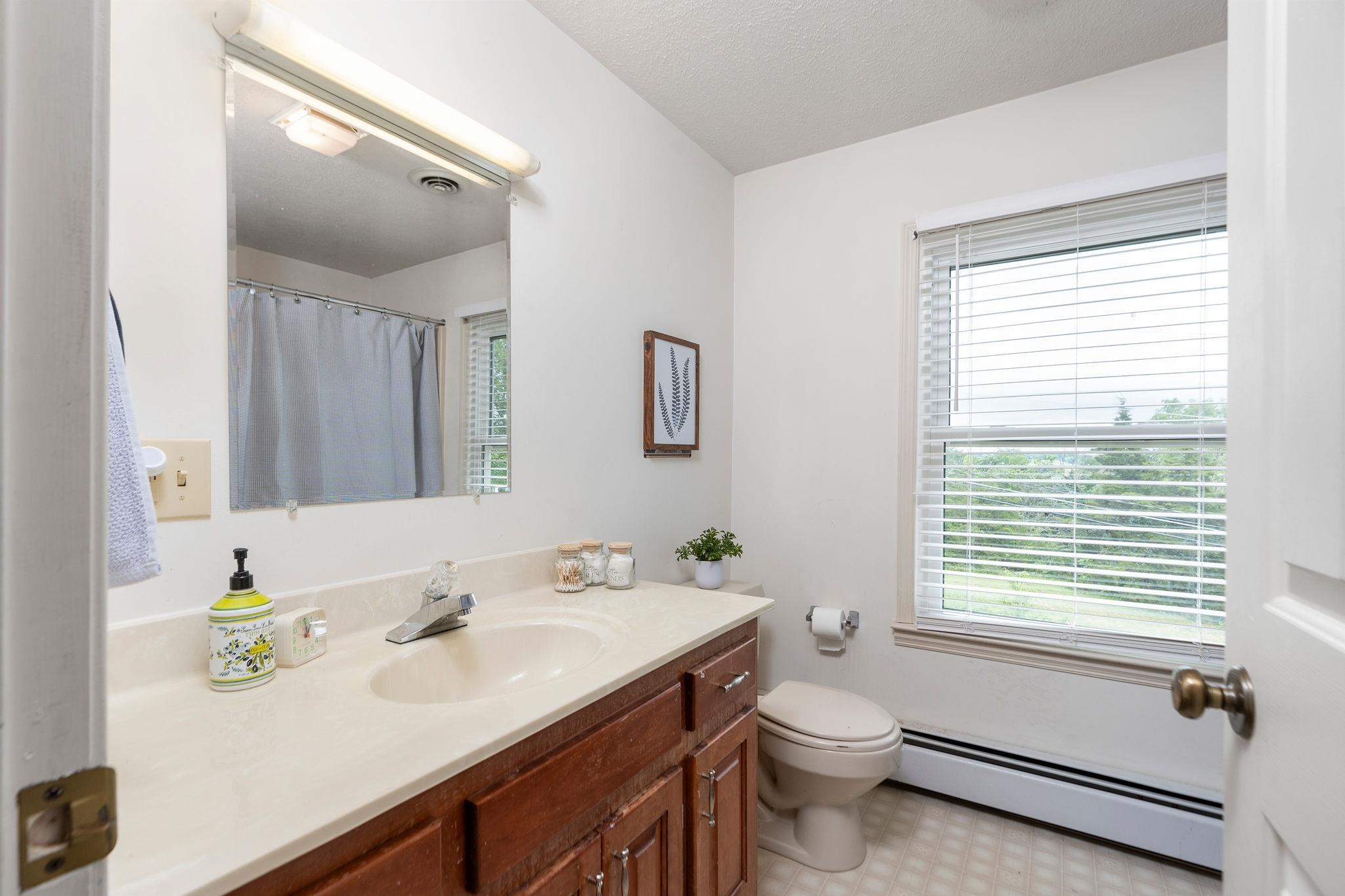 814 LAMMERMOOR DR, STAUNTON, Virginia 24401, 5 Bedrooms Bedrooms, ,3 BathroomsBathrooms,Residential,814 LAMMERMOOR DR,664903 MLS # 664903