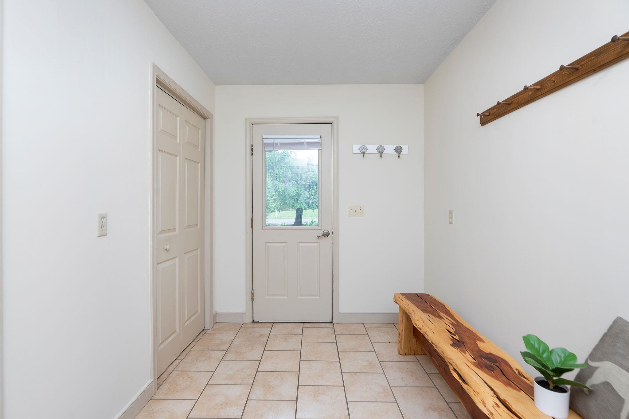 814 LAMMERMOOR DR, STAUNTON, Virginia 24401, 5 Bedrooms Bedrooms, ,3 BathroomsBathrooms,Residential,814 LAMMERMOOR DR,664903 MLS # 664903