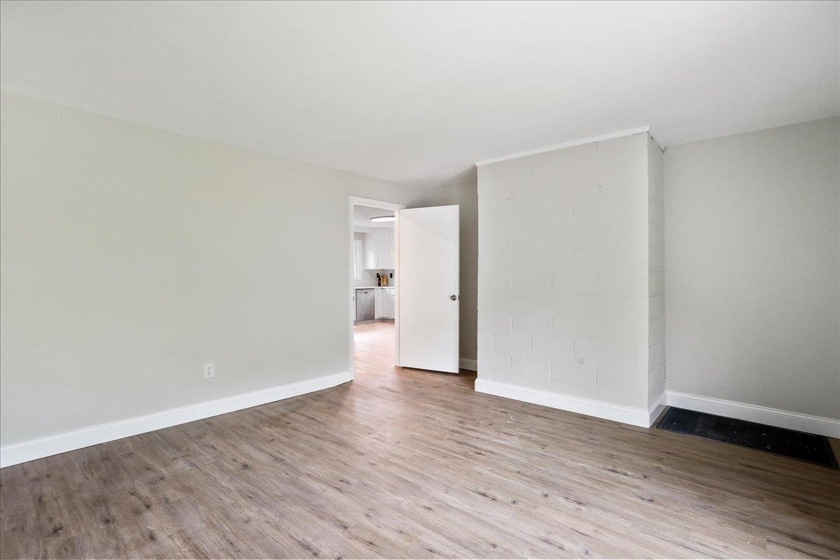 210 JACKSON AVE, NEW MARKET, Virginia 22844, 5 Bedrooms Bedrooms, ,4 BathroomsBathrooms,Residential,210 JACKSON AVE,664912 MLS # 664912