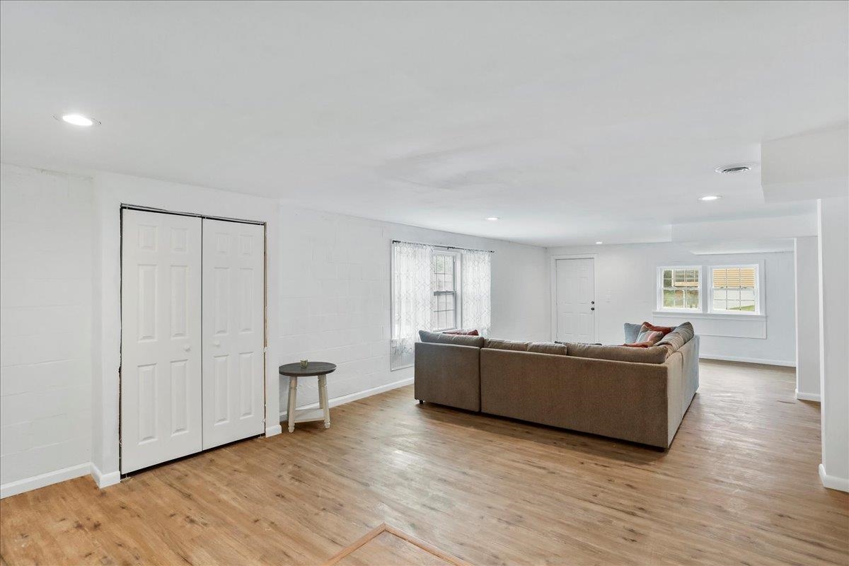 210 JACKSON AVE, NEW MARKET, Virginia 22844, 5 Bedrooms Bedrooms, ,4 BathroomsBathrooms,Residential,210 JACKSON AVE,664912 MLS # 664912