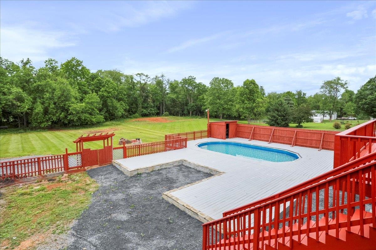 210 JACKSON AVE, NEW MARKET, Virginia 22844, 5 Bedrooms Bedrooms, ,4 BathroomsBathrooms,Residential,210 JACKSON AVE,664912 MLS # 664912