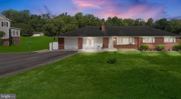 210 JACKSON AVE, NEW MARKET, Virginia 22844, 5 Bedrooms Bedrooms, ,4 BathroomsBathrooms,Residential,210 JACKSON AVE,664912 MLS # 664912