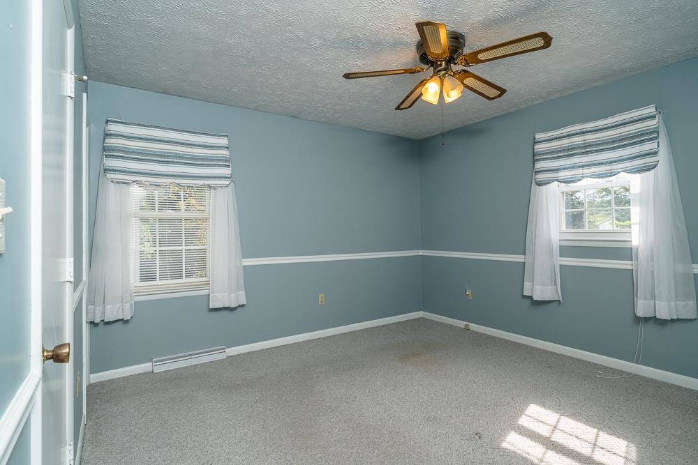 404 3RD ST, GROTTOES, Virginia 24441, 3 Bedrooms Bedrooms, ,2 BathroomsBathrooms,Residential,404 3RD ST,664914 MLS # 664914