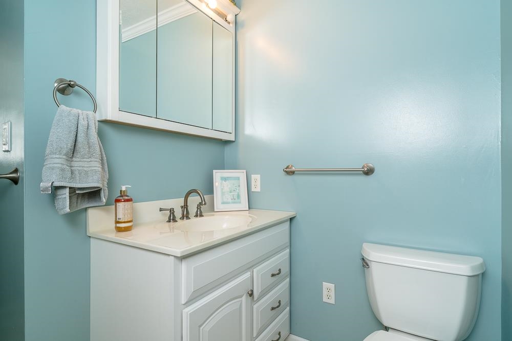 404 3RD ST, GROTTOES, Virginia 24441, 3 Bedrooms Bedrooms, ,2 BathroomsBathrooms,Residential,404 3RD ST,664914 MLS # 664914