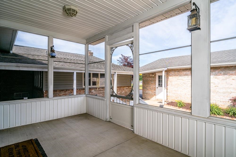 404 3RD ST, GROTTOES, Virginia 24441, 3 Bedrooms Bedrooms, ,2 BathroomsBathrooms,Residential,404 3RD ST,664914 MLS # 664914