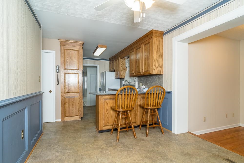 404 3RD ST, GROTTOES, Virginia 24441, 3 Bedrooms Bedrooms, ,2 BathroomsBathrooms,Residential,404 3RD ST,664914 MLS # 664914