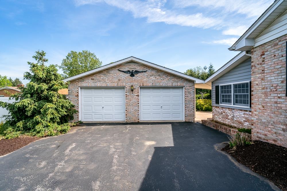 404 3RD ST, GROTTOES, Virginia 24441, 3 Bedrooms Bedrooms, ,2 BathroomsBathrooms,Residential,404 3RD ST,664914 MLS # 664914