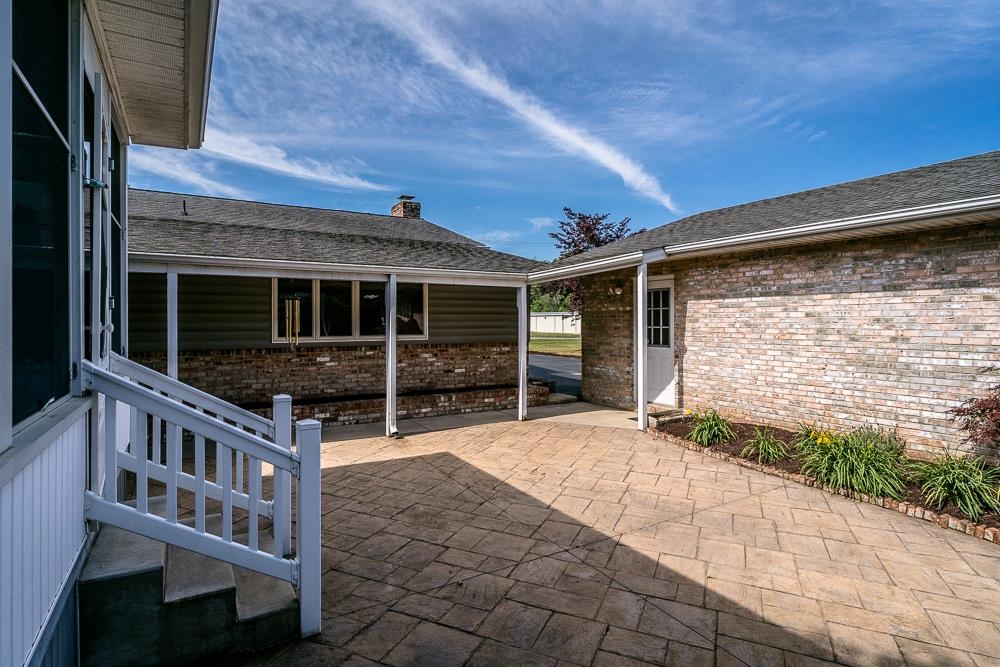 404 3RD ST, GROTTOES, Virginia 24441, 3 Bedrooms Bedrooms, ,2 BathroomsBathrooms,Residential,404 3RD ST,664914 MLS # 664914