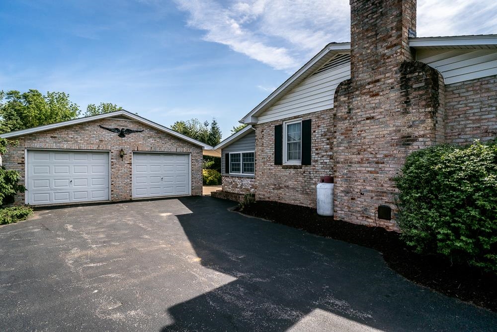 404 3RD ST, GROTTOES, Virginia 24441, 3 Bedrooms Bedrooms, ,2 BathroomsBathrooms,Residential,404 3RD ST,664914 MLS # 664914