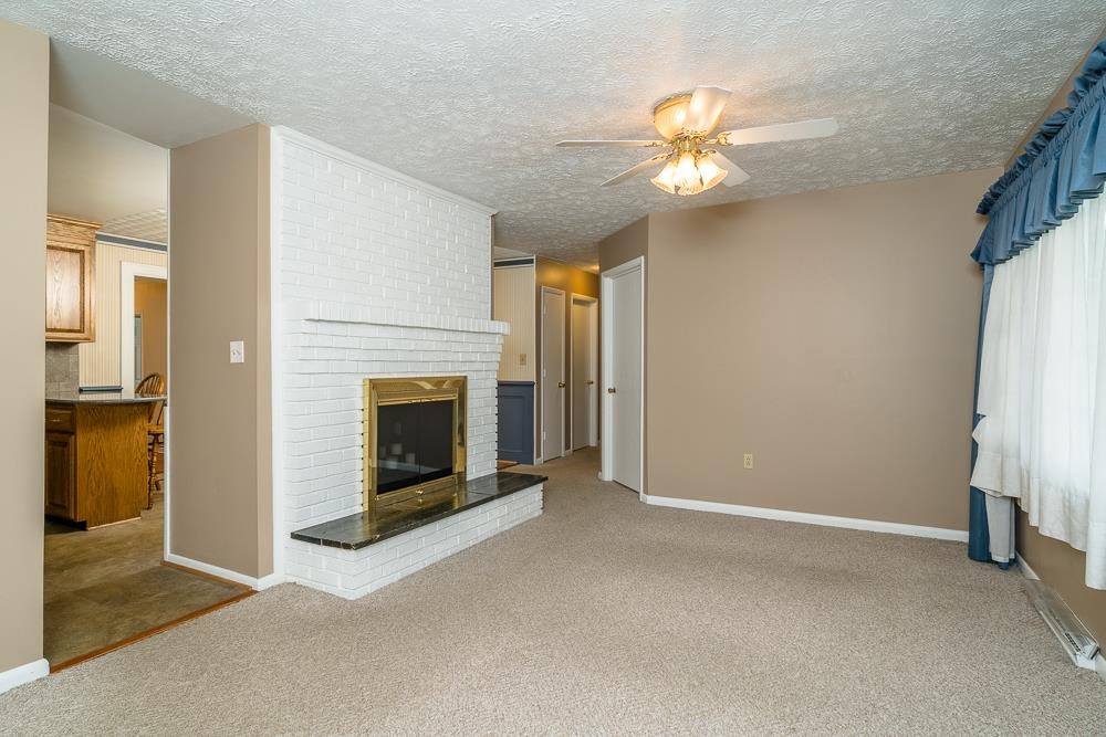 404 3RD ST, GROTTOES, Virginia 24441, 3 Bedrooms Bedrooms, ,2 BathroomsBathrooms,Residential,404 3RD ST,664914 MLS # 664914