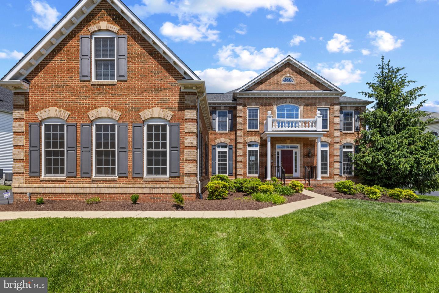 42640 BRADFORDS TELEGRAPH CT, CHANTILLY, Virginia 20152, 5 Bedrooms Bedrooms, ,5 BathroomsBathrooms,Residential,For sale,42640 BRADFORDS TELEGRAPH CT,VALO2094956 MLS # VALO2094956
