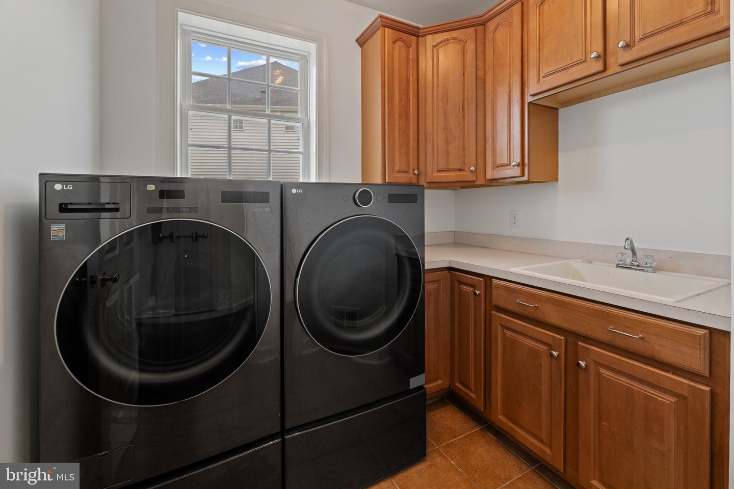 42640 BRADFORDS TELEGRAPH CT, CHANTILLY, Virginia 20152, 5 Bedrooms Bedrooms, ,5 BathroomsBathrooms,Residential,For sale,42640 BRADFORDS TELEGRAPH CT,VALO2094956 MLS # VALO2094956
