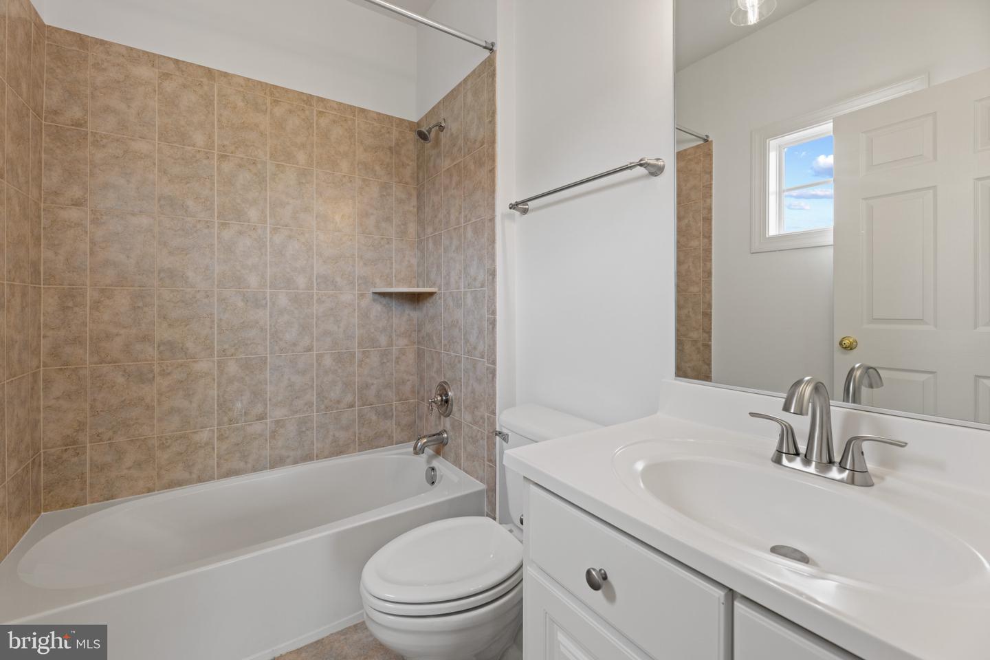 42640 BRADFORDS TELEGRAPH CT, CHANTILLY, Virginia 20152, 5 Bedrooms Bedrooms, ,5 BathroomsBathrooms,Residential,For sale,42640 BRADFORDS TELEGRAPH CT,VALO2094956 MLS # VALO2094956