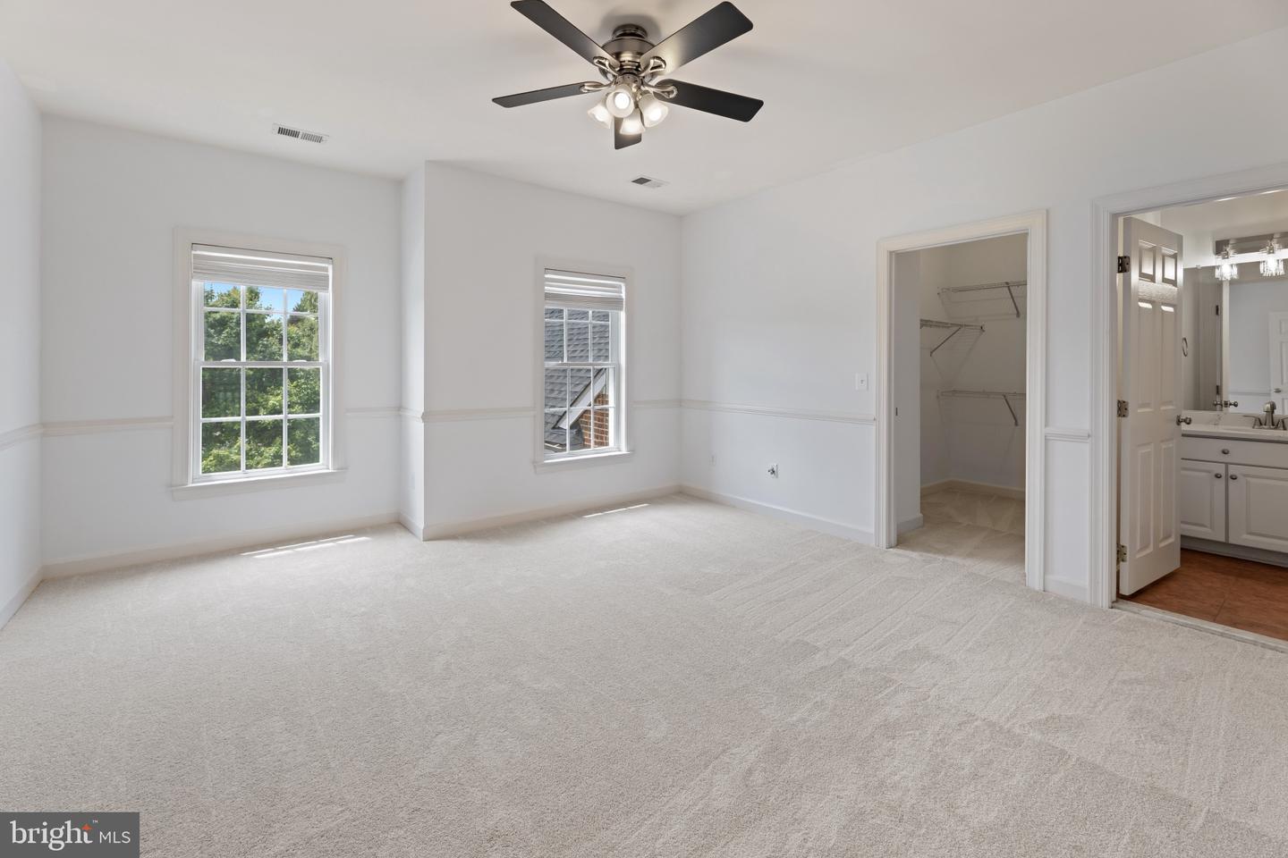 42640 BRADFORDS TELEGRAPH CT, CHANTILLY, Virginia 20152, 5 Bedrooms Bedrooms, ,5 BathroomsBathrooms,Residential,For sale,42640 BRADFORDS TELEGRAPH CT,VALO2094956 MLS # VALO2094956