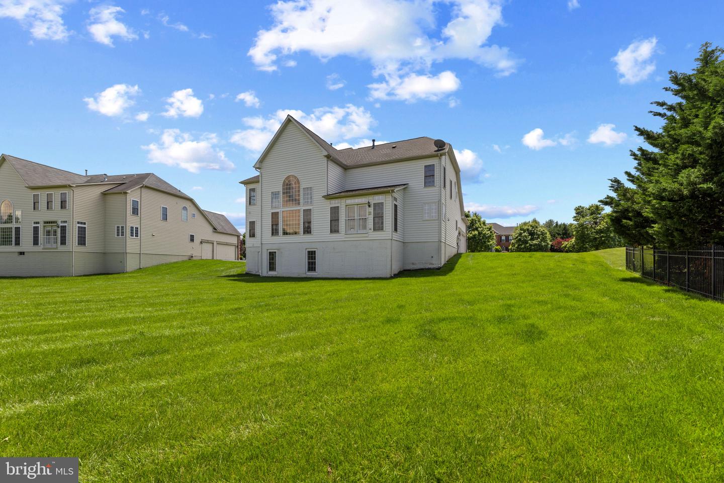 42640 BRADFORDS TELEGRAPH CT, CHANTILLY, Virginia 20152, 5 Bedrooms Bedrooms, ,5 BathroomsBathrooms,Residential,For sale,42640 BRADFORDS TELEGRAPH CT,VALO2094956 MLS # VALO2094956