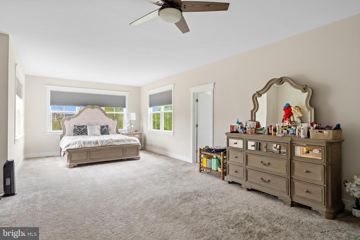 35898 QUANTUM PL, ROUND HILL, Virginia 20141, 4 Bedrooms Bedrooms, ,2 BathroomsBathrooms,Residential,For sale,35898 QUANTUM PL,VALO2094988 MLS # VALO2094988