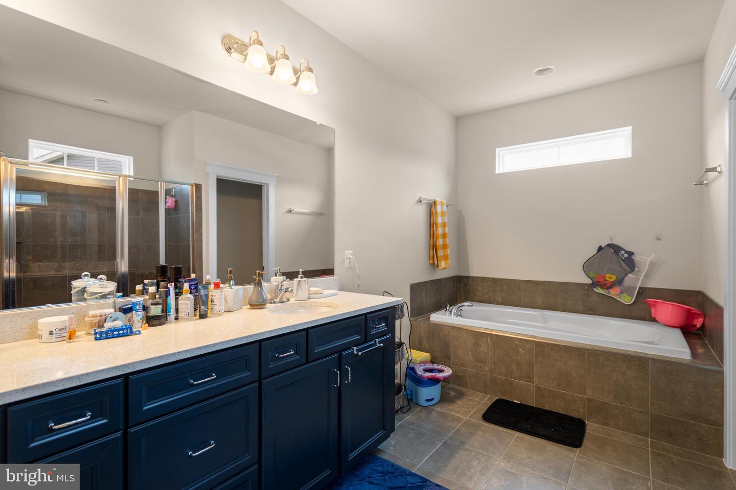 35898 QUANTUM PL, ROUND HILL, Virginia 20141, 4 Bedrooms Bedrooms, ,2 BathroomsBathrooms,Residential,For sale,35898 QUANTUM PL,VALO2094988 MLS # VALO2094988