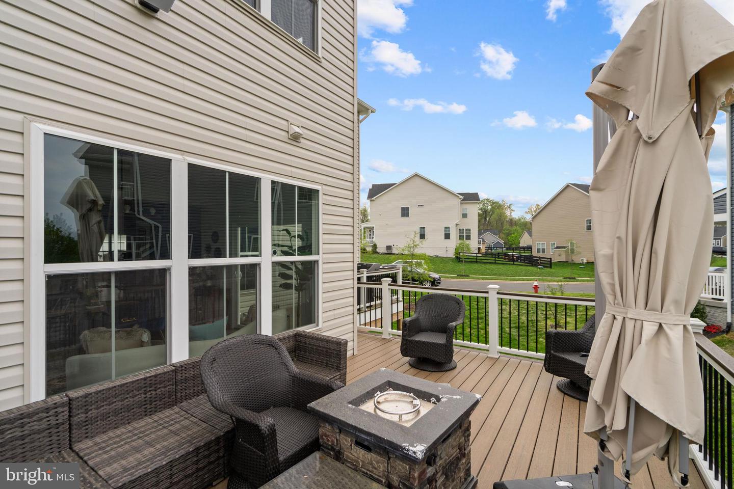 35898 QUANTUM PL, ROUND HILL, Virginia 20141, 4 Bedrooms Bedrooms, ,2 BathroomsBathrooms,Residential,For sale,35898 QUANTUM PL,VALO2094988 MLS # VALO2094988