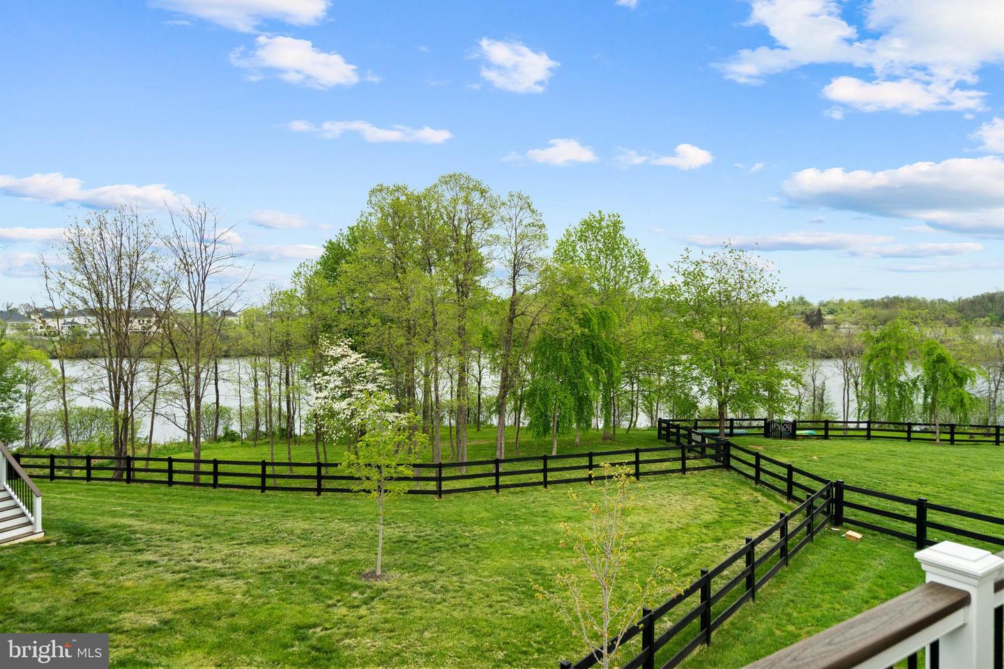 35898 QUANTUM PL, ROUND HILL, Virginia 20141, 4 Bedrooms Bedrooms, ,2 BathroomsBathrooms,Residential,For sale,35898 QUANTUM PL,VALO2094988 MLS # VALO2094988