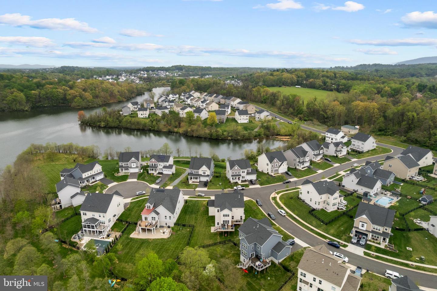 35898 QUANTUM PL, ROUND HILL, Virginia 20141, 4 Bedrooms Bedrooms, ,2 BathroomsBathrooms,Residential,For sale,35898 QUANTUM PL,VALO2094988 MLS # VALO2094988