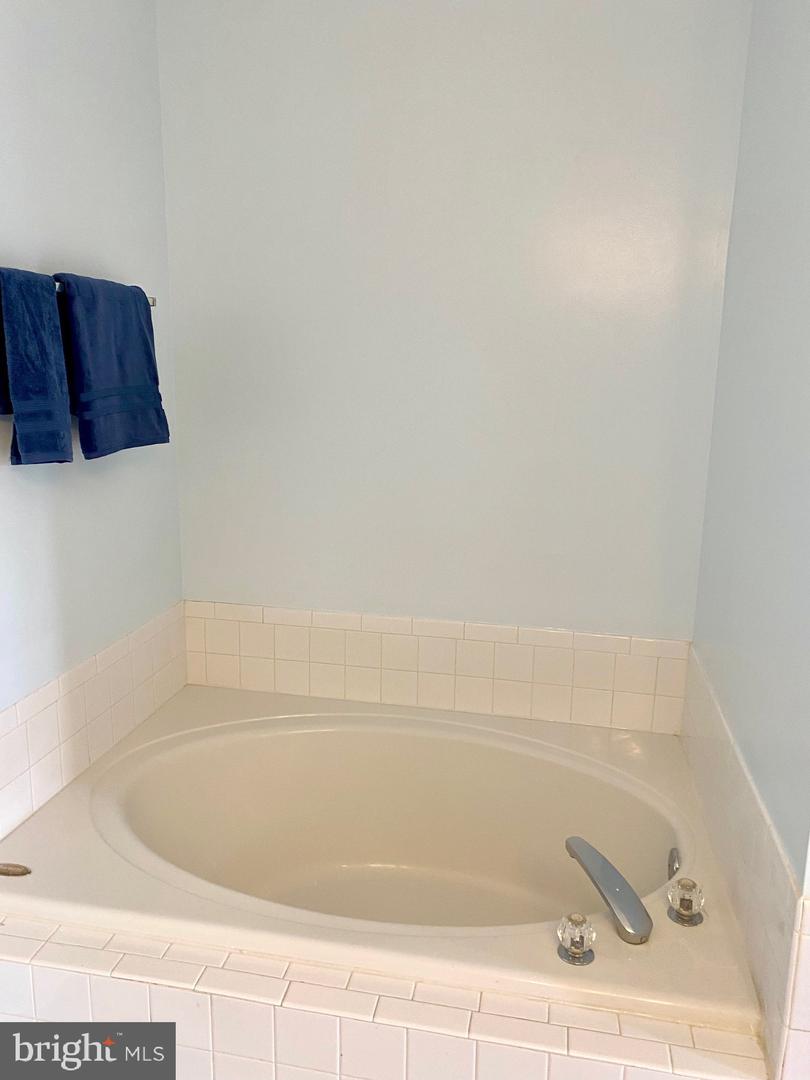 14335 NEWBERN LOOP, GAINESVILLE, Virginia 20155, 3 Bedrooms Bedrooms, ,2 BathroomsBathrooms,Residential,For sale,14335 NEWBERN LOOP,VAPW2093354 MLS # VAPW2093354