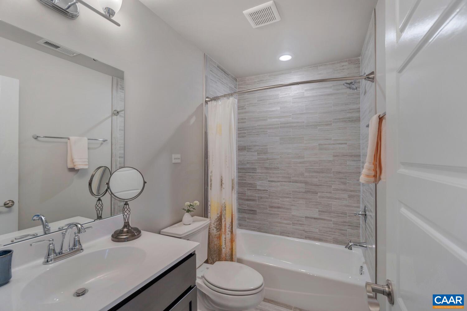 3 FARROW TERRACE, CHARLOTTESVILLE, Virginia 22901, 3 Bedrooms Bedrooms, ,2 BathroomsBathrooms,Residential,Afton Villa,3 FARROW TERRACE,664920 MLS # 664920
