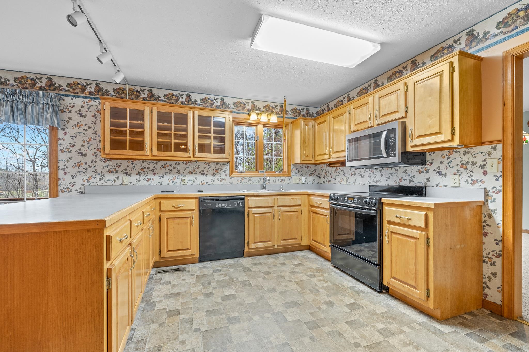 333 CRANBERRY DR, STUARTS DRAFT, Virginia 24477, 4 Bedrooms Bedrooms, ,4 BathroomsBathrooms,Residential,333 CRANBERRY DR,664922 MLS # 664922