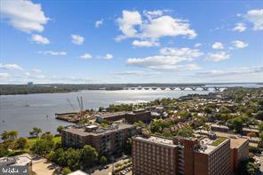400 MADISON ST #802, ALEXANDRIA, Virginia 22314, 3 Bedrooms Bedrooms, ,2 BathroomsBathrooms,Residential,For sale,400 MADISON ST #802,VAAX2044764 MLS # VAAX2044764