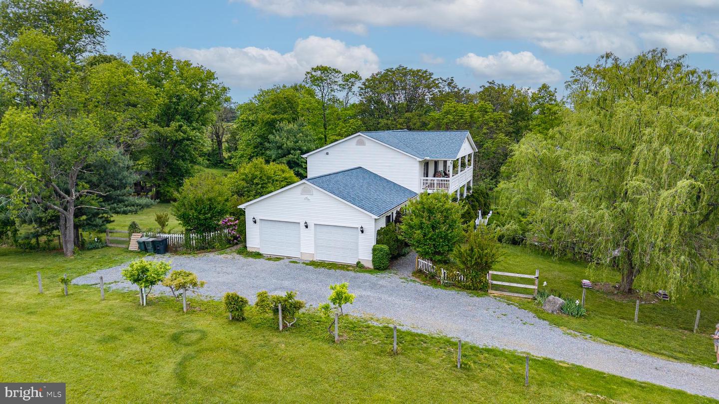 3187 BISHOP MEADE RD, BOYCE, Virginia 22620, 4 Bedrooms Bedrooms, ,3 BathroomsBathrooms,Residential,For sale,3187 BISHOP MEADE RD,VACL2003668 MLS # VACL2003668