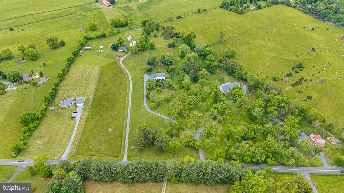 3187 BISHOP MEADE RD, BOYCE, Virginia 22620, 4 Bedrooms Bedrooms, ,3 BathroomsBathrooms,Residential,For sale,3187 BISHOP MEADE RD,VACL2003668 MLS # VACL2003668