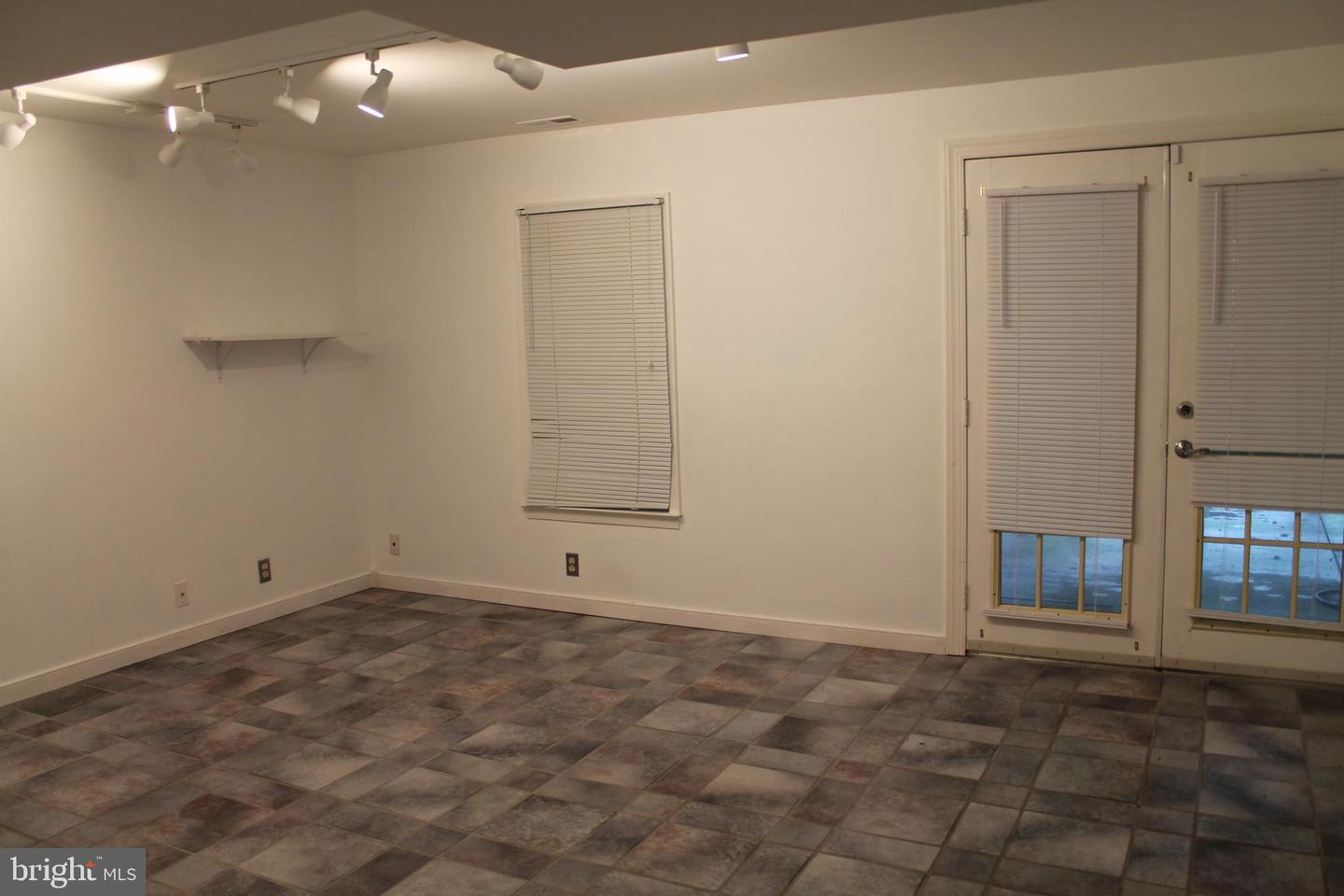109 HAMLIN DR, FREDERICKSBURG, Virginia 22405, 5 Bedrooms Bedrooms, ,3 BathroomsBathrooms,Residential,For sale,109 HAMLIN DR,VAST2038382 MLS # VAST2038382