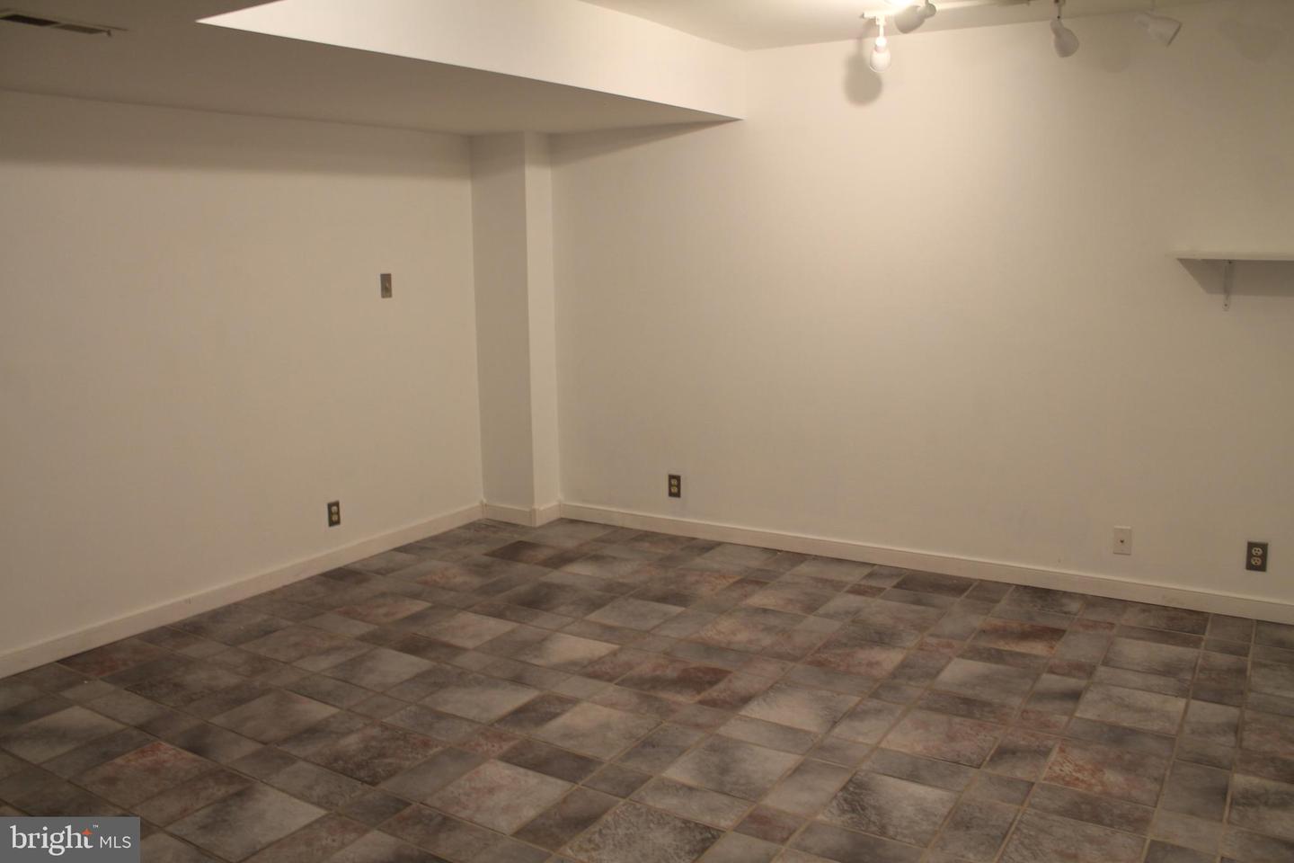 109 HAMLIN DR, FREDERICKSBURG, Virginia 22405, 5 Bedrooms Bedrooms, ,3 BathroomsBathrooms,Residential,For sale,109 HAMLIN DR,VAST2038382 MLS # VAST2038382