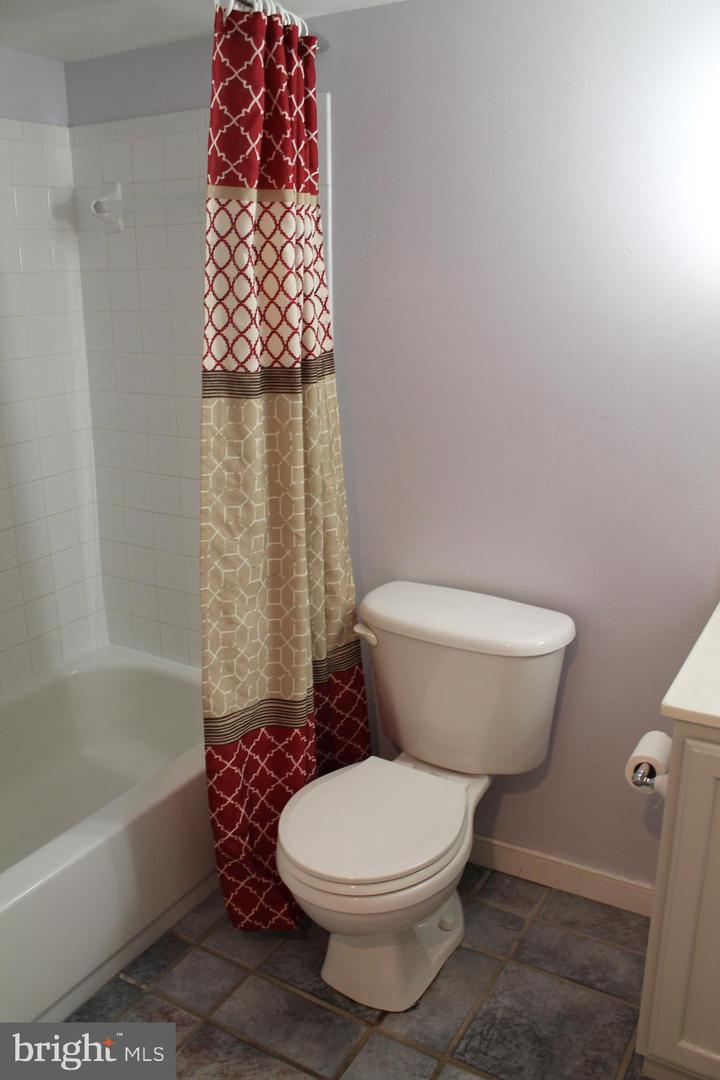 109 HAMLIN DR, FREDERICKSBURG, Virginia 22405, 5 Bedrooms Bedrooms, ,3 BathroomsBathrooms,Residential,For sale,109 HAMLIN DR,VAST2038382 MLS # VAST2038382