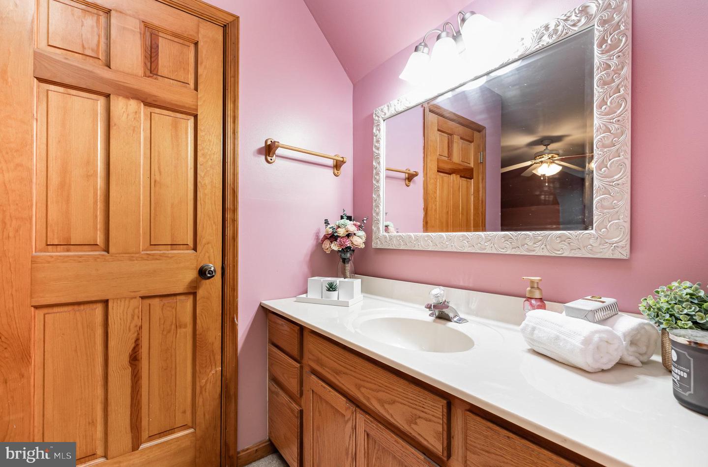 120 HARTWOOD MEADOWS DR, FREDERICKSBURG, Virginia 22406, 3 Bedrooms Bedrooms, ,2 BathroomsBathrooms,Residential,For sale,120 HARTWOOD MEADOWS DR,VAST2038390 MLS # VAST2038390