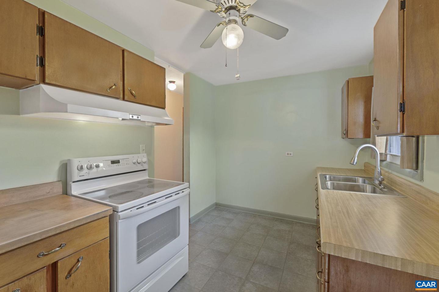 411 FAIRWAY AVE, CHARLOTTESVILLE, Virginia 22902, 3 Bedrooms Bedrooms, ,1 BathroomBathrooms,Residential,For sale,411 FAIRWAY AVE,663941 MLS # 663941