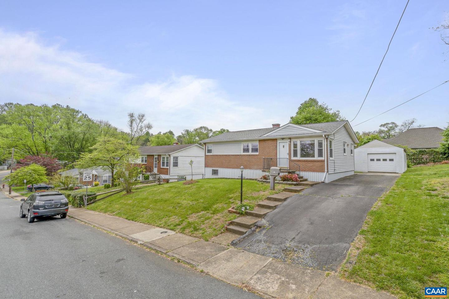 411 FAIRWAY AVE, CHARLOTTESVILLE, Virginia 22902, 3 Bedrooms Bedrooms, ,1 BathroomBathrooms,Residential,For sale,411 FAIRWAY AVE,663941 MLS # 663941
