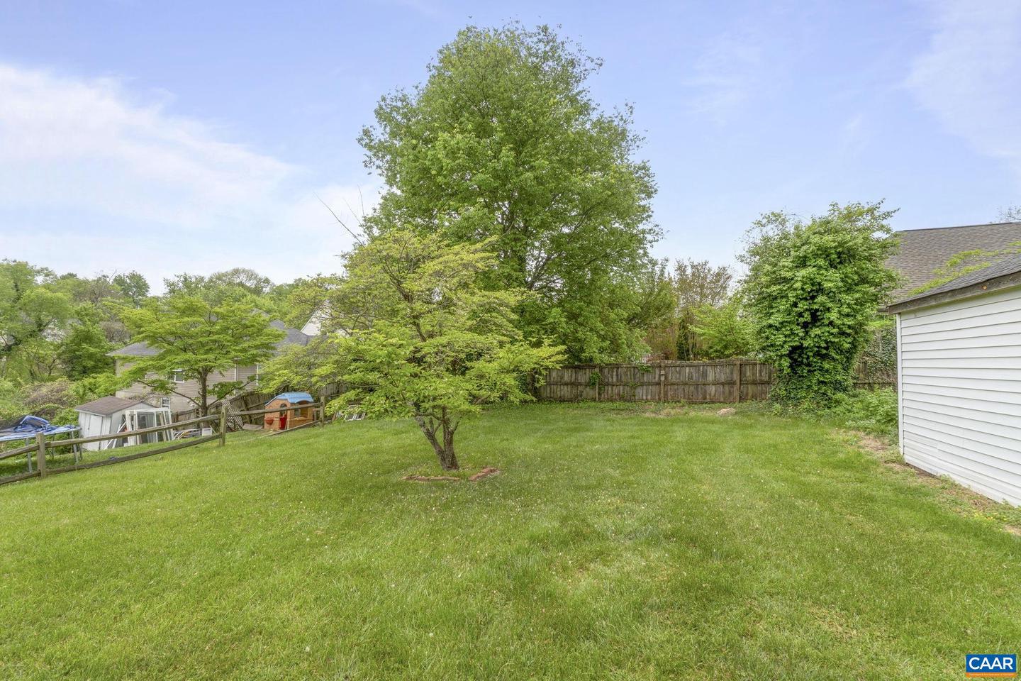 411 FAIRWAY AVE, CHARLOTTESVILLE, Virginia 22902, 3 Bedrooms Bedrooms, ,1 BathroomBathrooms,Residential,For sale,411 FAIRWAY AVE,663941 MLS # 663941