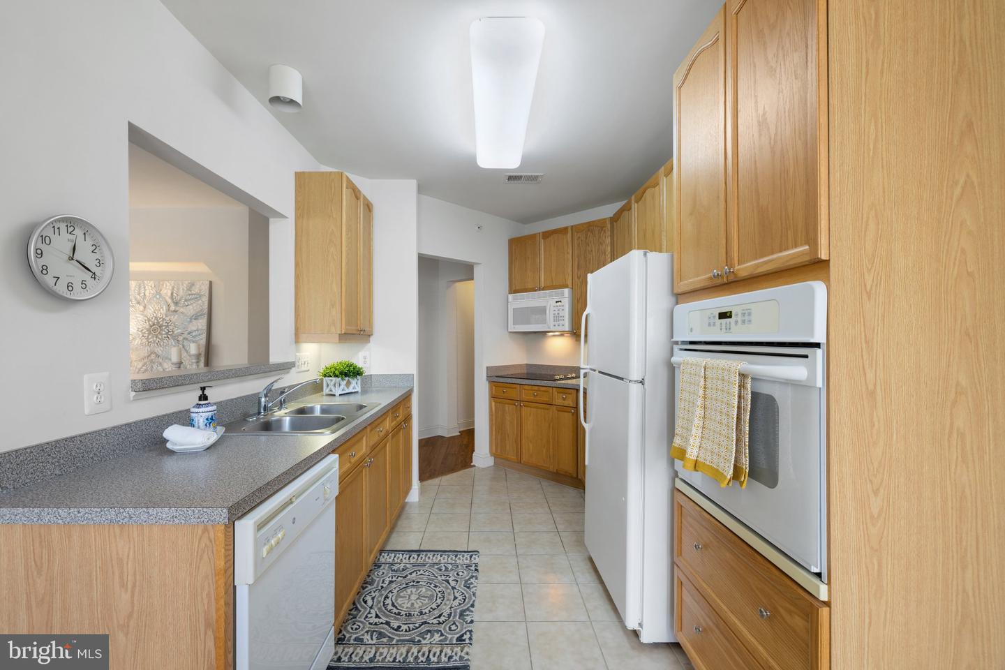 6704 HOLLY FARM LN #203, NEW BALTIMORE, Virginia 20187, 2 Bedrooms Bedrooms, ,2 BathroomsBathrooms,Residential,For sale,6704 HOLLY FARM LN #203,VAFQ2016462 MLS # VAFQ2016462