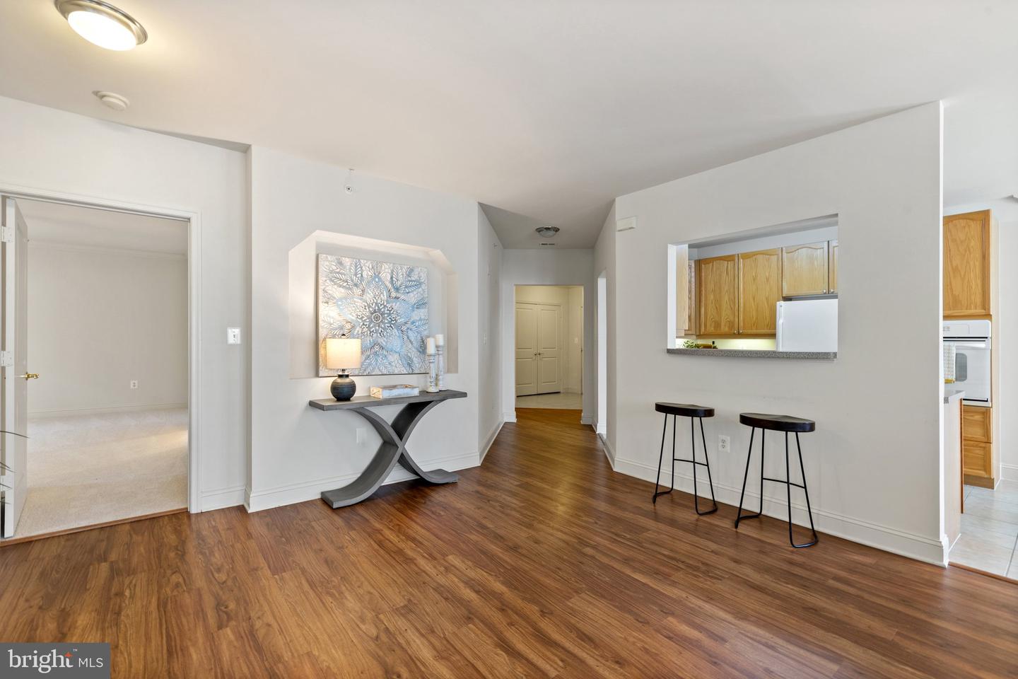 6704 HOLLY FARM LN #203, NEW BALTIMORE, Virginia 20187, 2 Bedrooms Bedrooms, ,2 BathroomsBathrooms,Residential,For sale,6704 HOLLY FARM LN #203,VAFQ2016462 MLS # VAFQ2016462