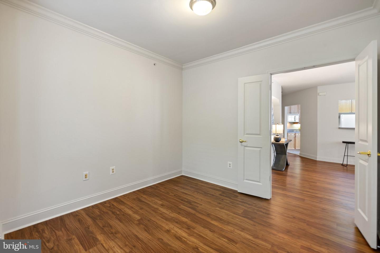 6704 HOLLY FARM LN #203, NEW BALTIMORE, Virginia 20187, 2 Bedrooms Bedrooms, ,2 BathroomsBathrooms,Residential,For sale,6704 HOLLY FARM LN #203,VAFQ2016462 MLS # VAFQ2016462