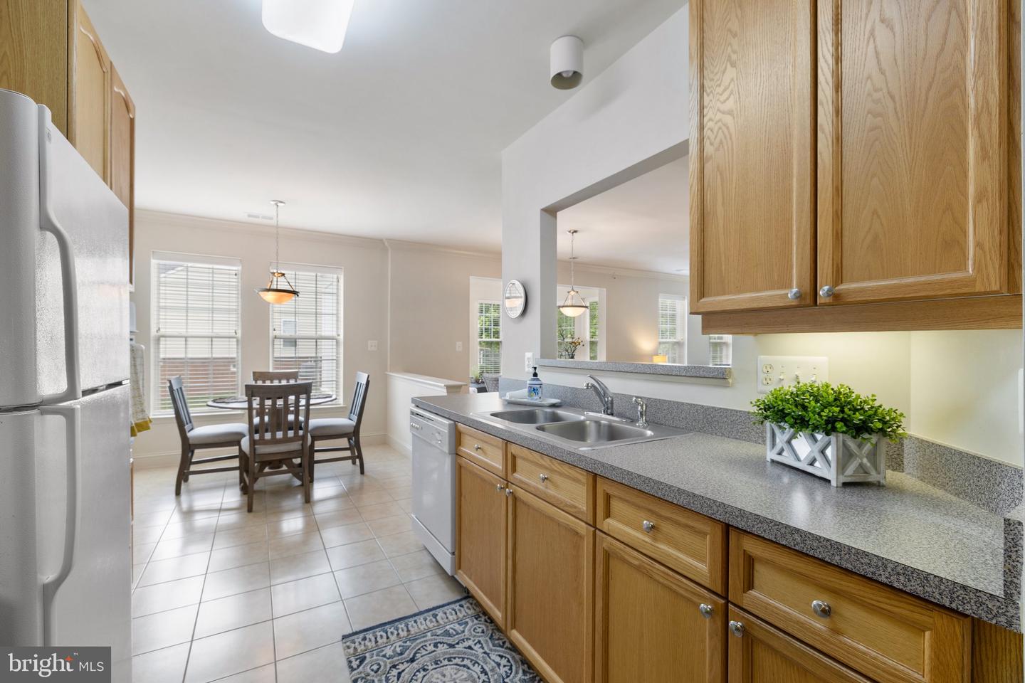 6704 HOLLY FARM LN #203, NEW BALTIMORE, Virginia 20187, 2 Bedrooms Bedrooms, ,2 BathroomsBathrooms,Residential,For sale,6704 HOLLY FARM LN #203,VAFQ2016462 MLS # VAFQ2016462