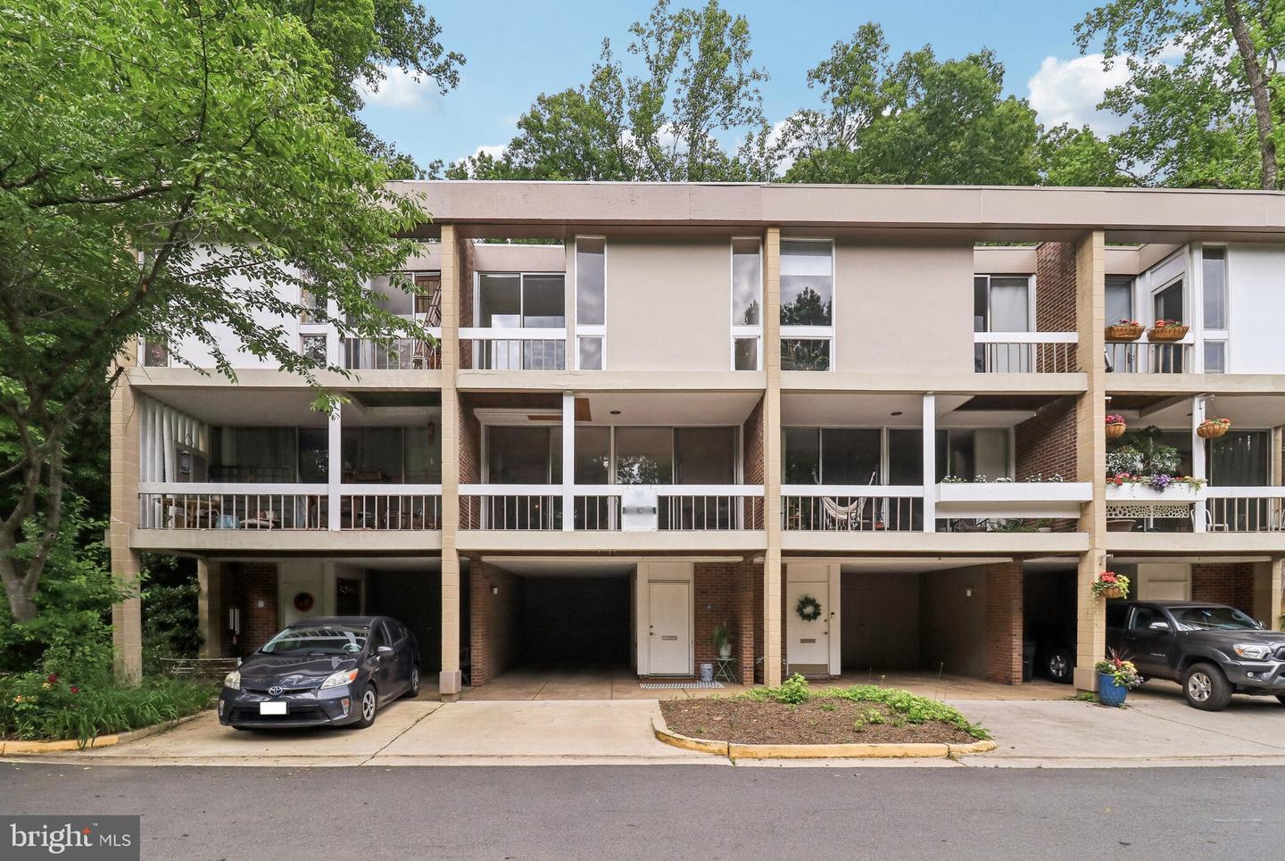 11524 MAPLE RIDGE RD, RESTON, Virginia 20190, 3 Bedrooms Bedrooms, ,1 BathroomBathrooms,Residential,For sale,11524 MAPLE RIDGE RD,VAFX2238072 MLS # VAFX2238072