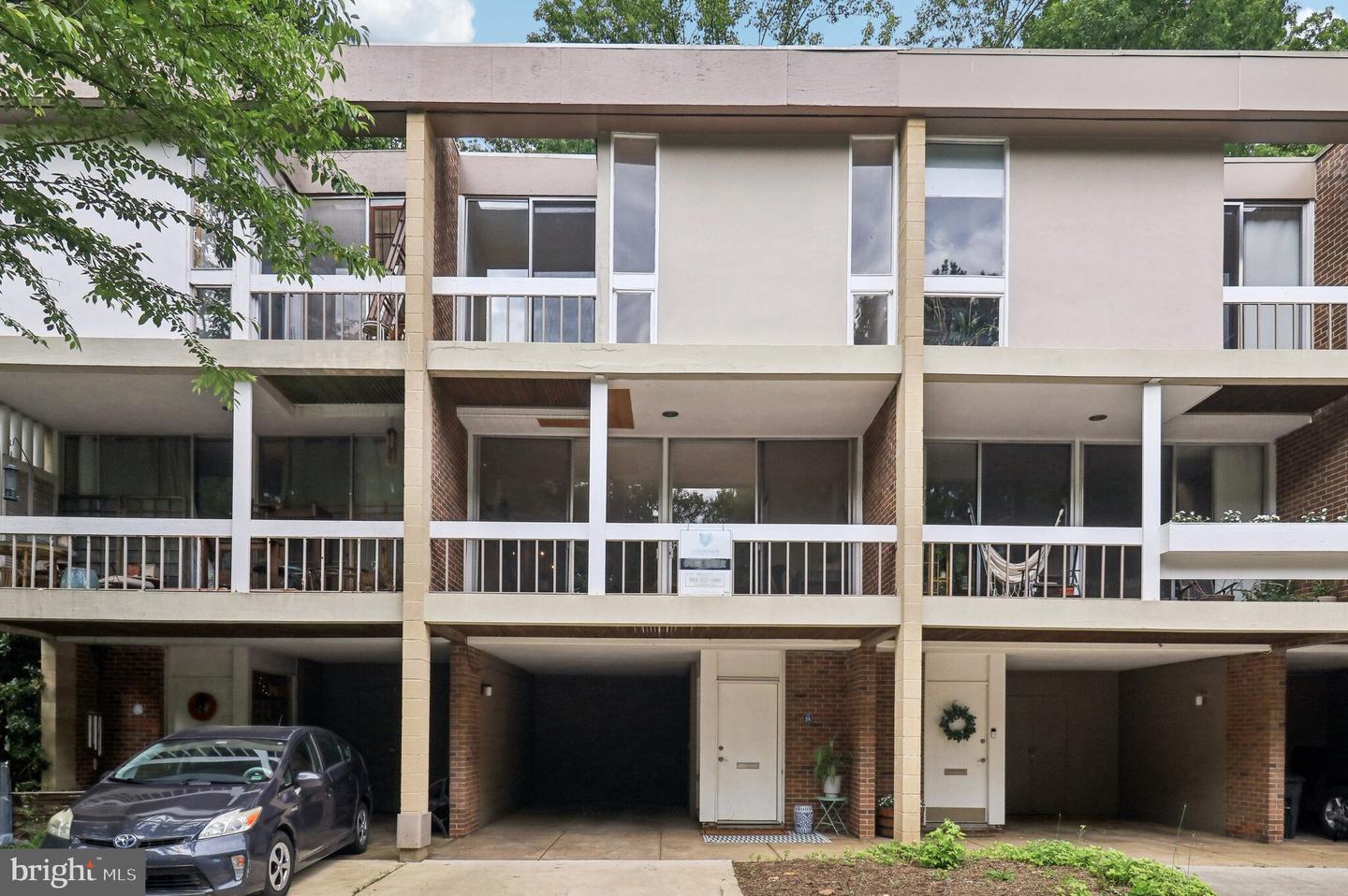 11524 MAPLE RIDGE RD, RESTON, Virginia 20190, 3 Bedrooms Bedrooms, ,1 BathroomBathrooms,Residential,For sale,11524 MAPLE RIDGE RD,VAFX2238072 MLS # VAFX2238072