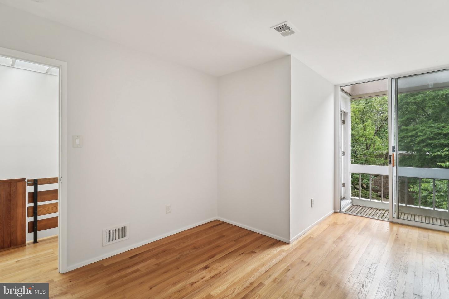 11524 MAPLE RIDGE RD, RESTON, Virginia 20190, 3 Bedrooms Bedrooms, ,1 BathroomBathrooms,Residential,For sale,11524 MAPLE RIDGE RD,VAFX2238072 MLS # VAFX2238072
