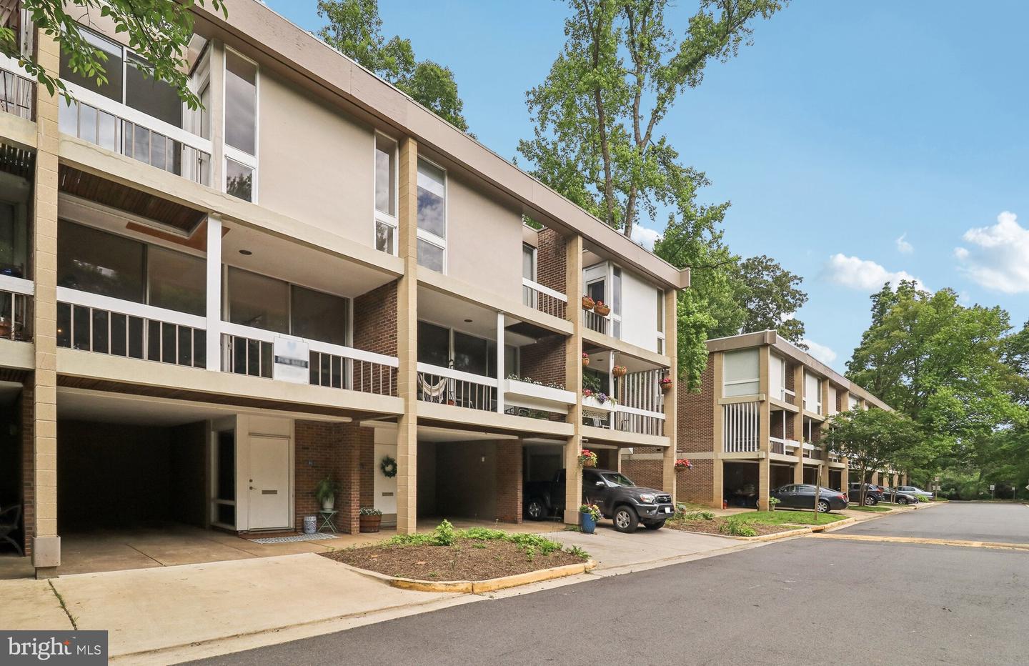 11524 MAPLE RIDGE RD, RESTON, Virginia 20190, 3 Bedrooms Bedrooms, ,1 BathroomBathrooms,Residential,For sale,11524 MAPLE RIDGE RD,VAFX2238072 MLS # VAFX2238072